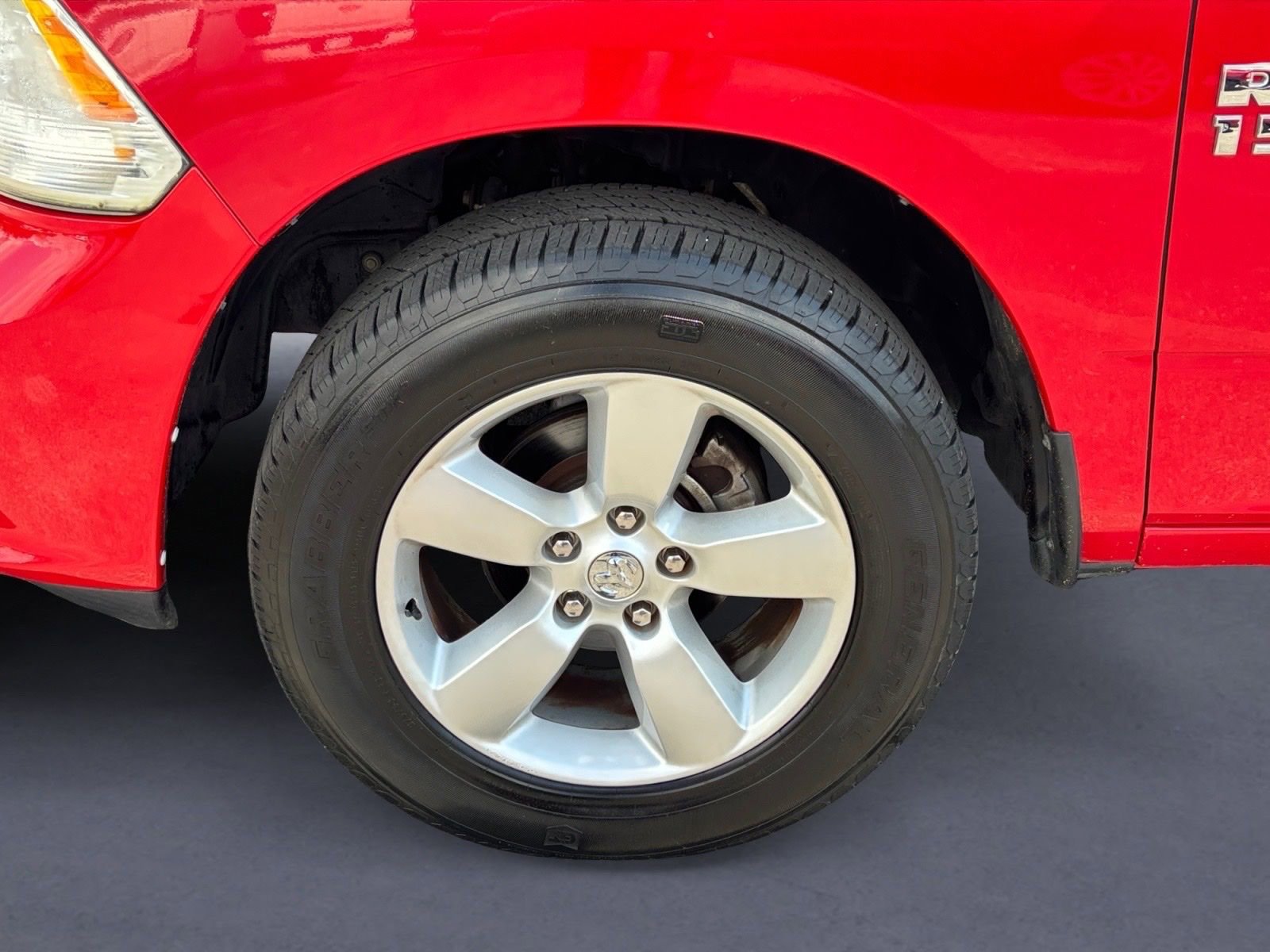 Used 2014 RAM 1500 Express RWD image 15