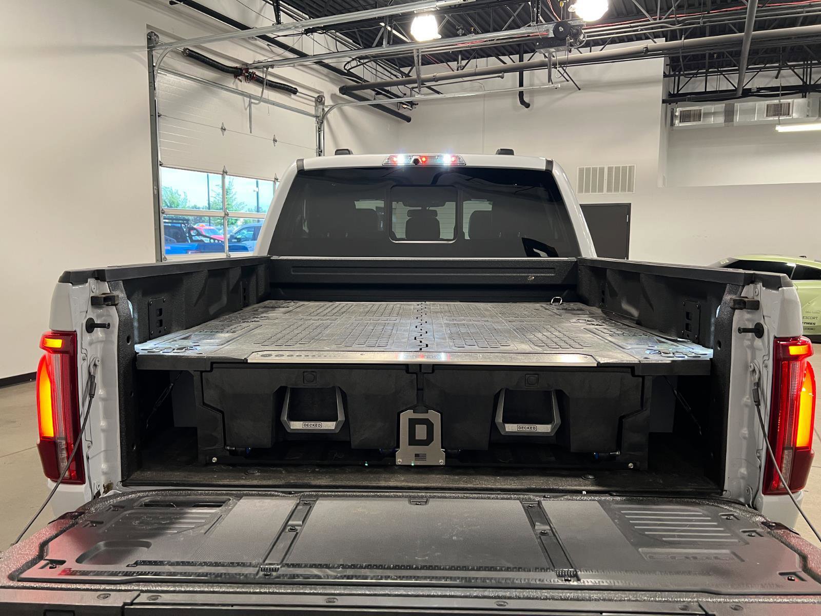 Used 2025 Ford F150 Raptor AWD/4WD image 32