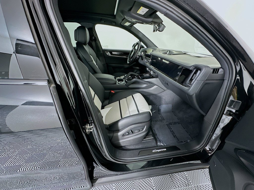 New 2026 Porsche Cayenne AWD/4WD image 29