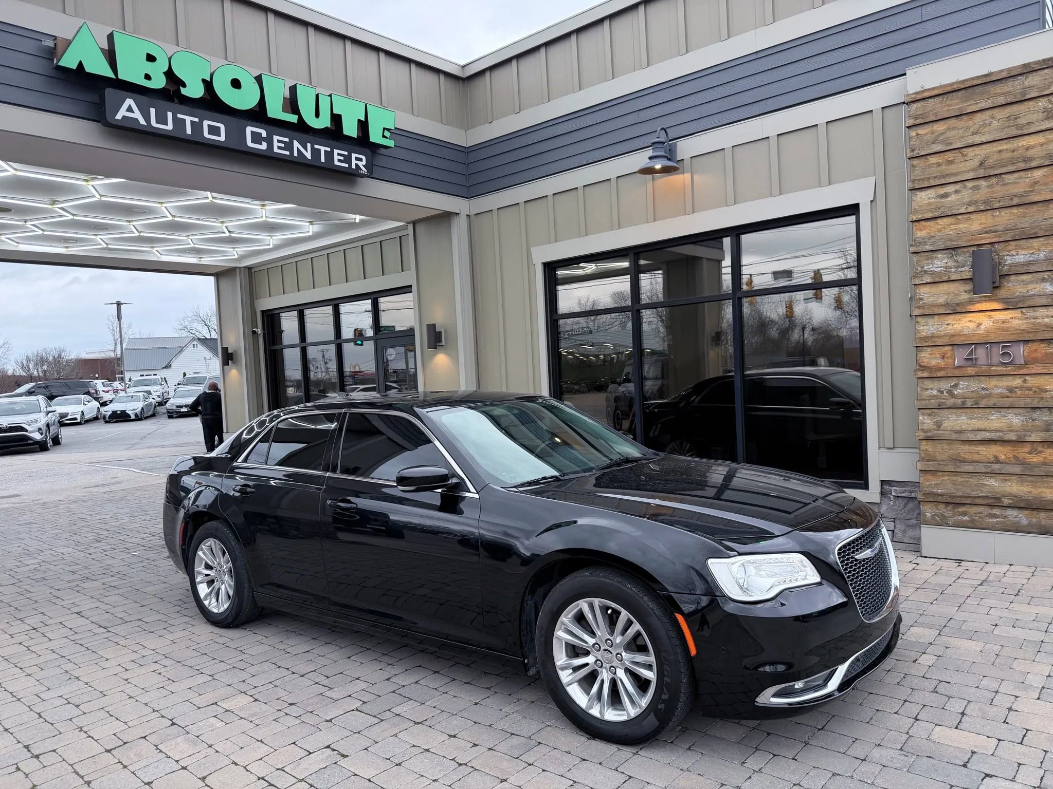 Used 2021 Chrysler 300 Touring L w/ Popular Equipment Group RWD image 49