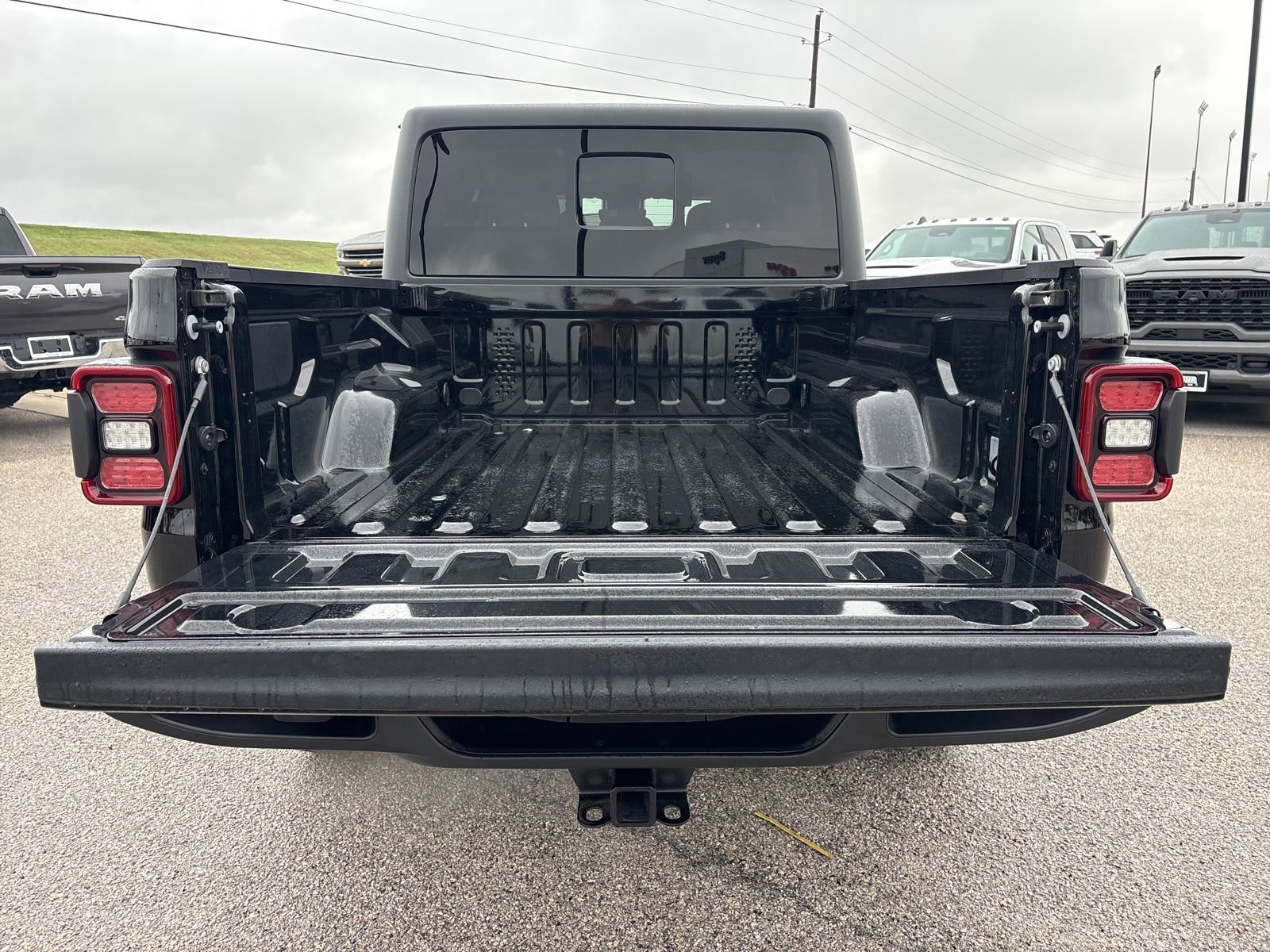 New 2025 Jeep Gladiator Willys image 21