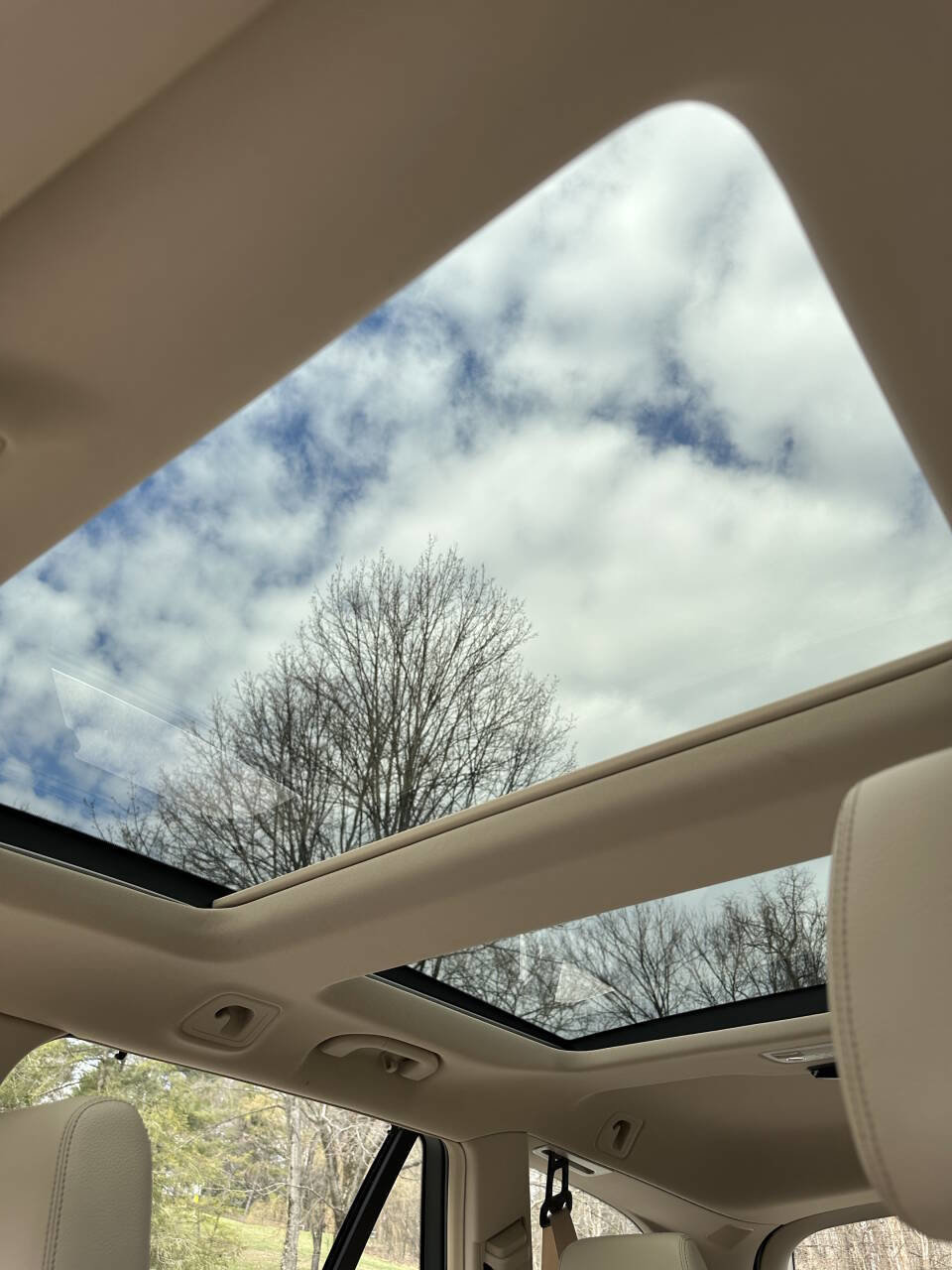 Used 2016 Mercedes-Benz E 350 4MATIC Wagon image 32
