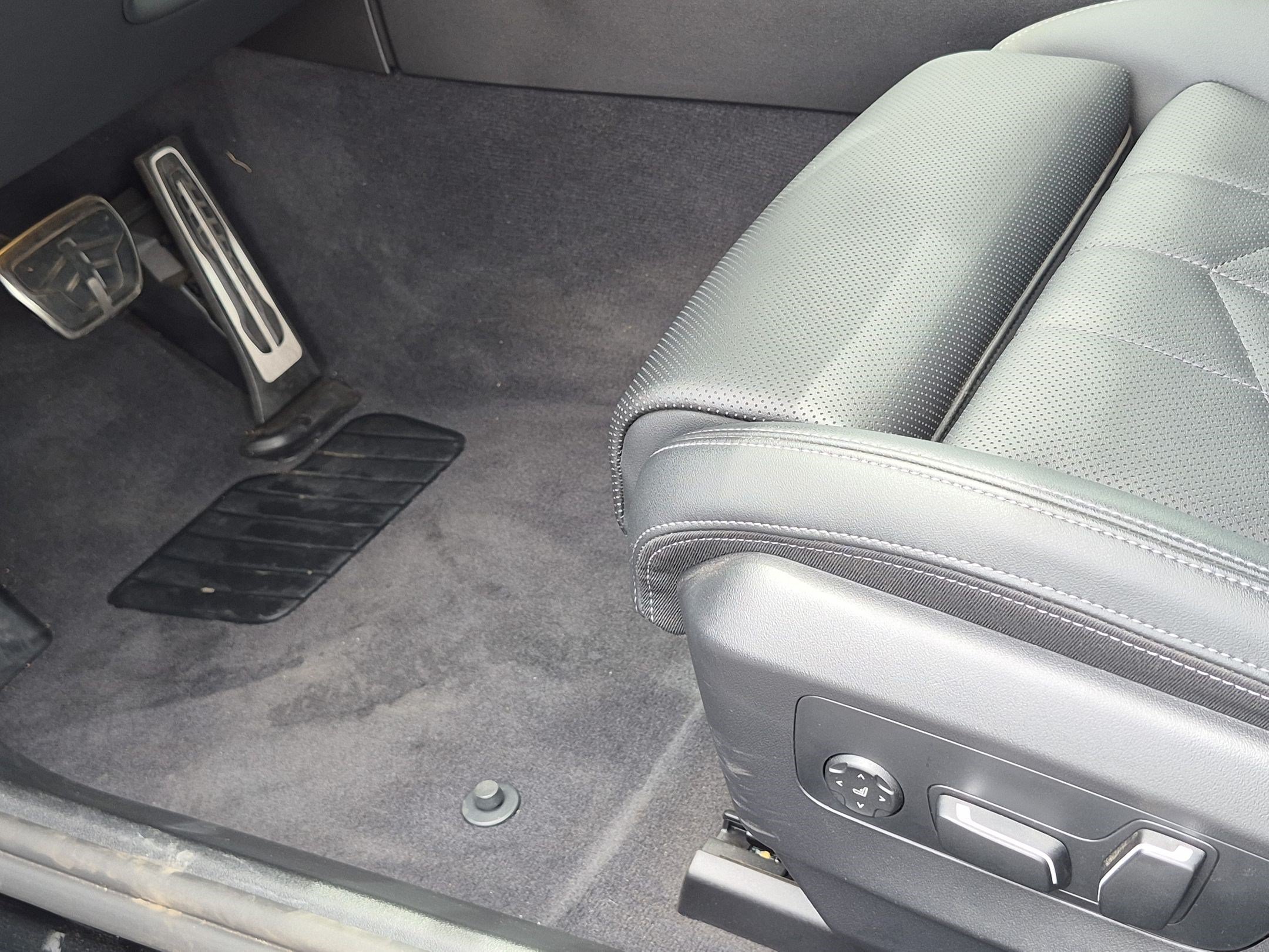 Used 2026 BMW 530i w/ M Sport Package RWD image 33