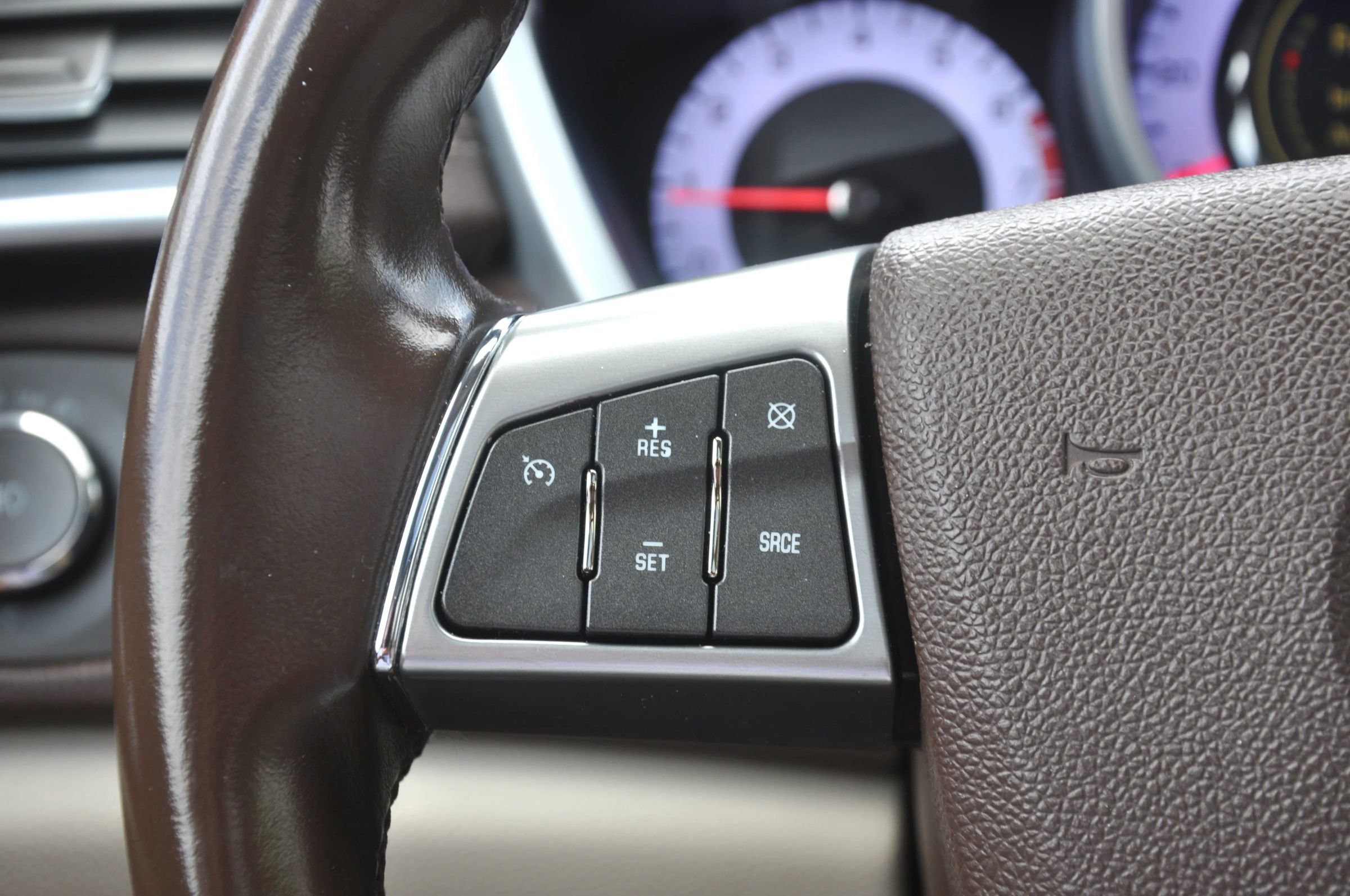 Used 2010 Cadillac SRX Premium image 35