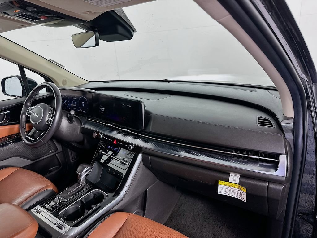 Used 2023 Kia Carnival SX Prestige image 32