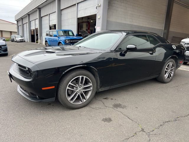 Used 2019 Dodge Challenger SXT AWD/4WD image 3