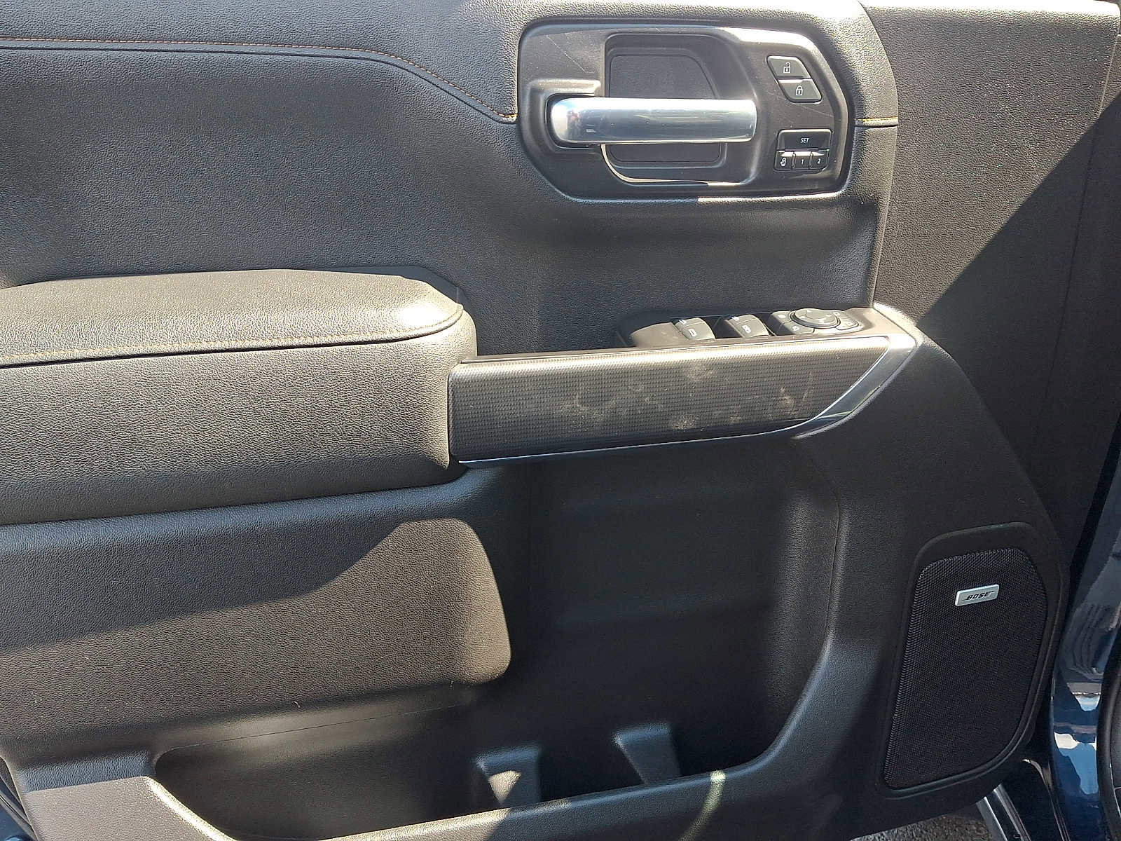 Used 2020 GMC Sierra 1500 AT4 w/ AT4 Premium Package image 13