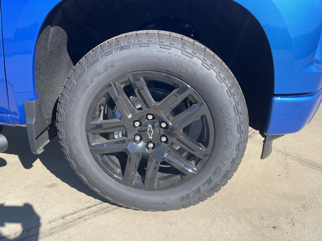 New 2026 Chevrolet Silverado 1500 Custom w/ Turbomax Blackout Package image 8