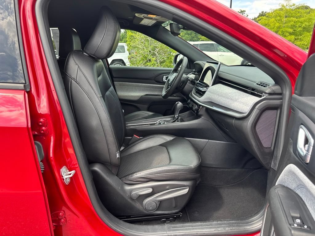 Used 2024 Jeep Compass Latitude AWD/4WD image 45