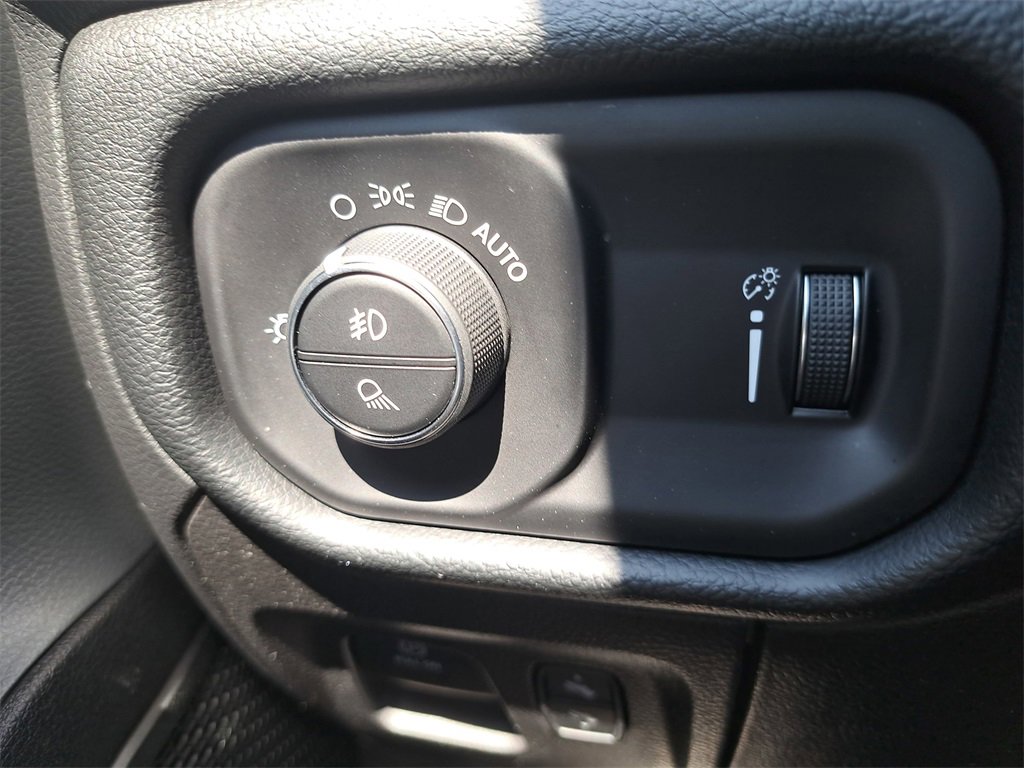 Used 2021 RAM 1500 Big Horn image 24