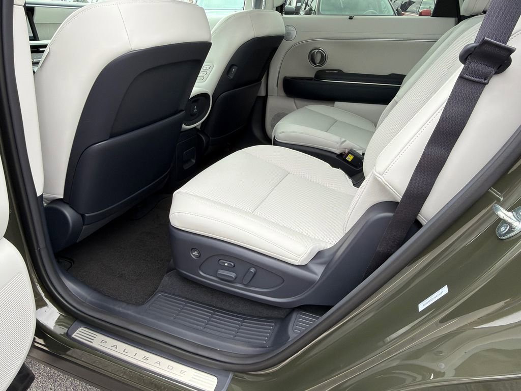 New 2026 Hyundai Palisade Calligraphy FWD image 21
