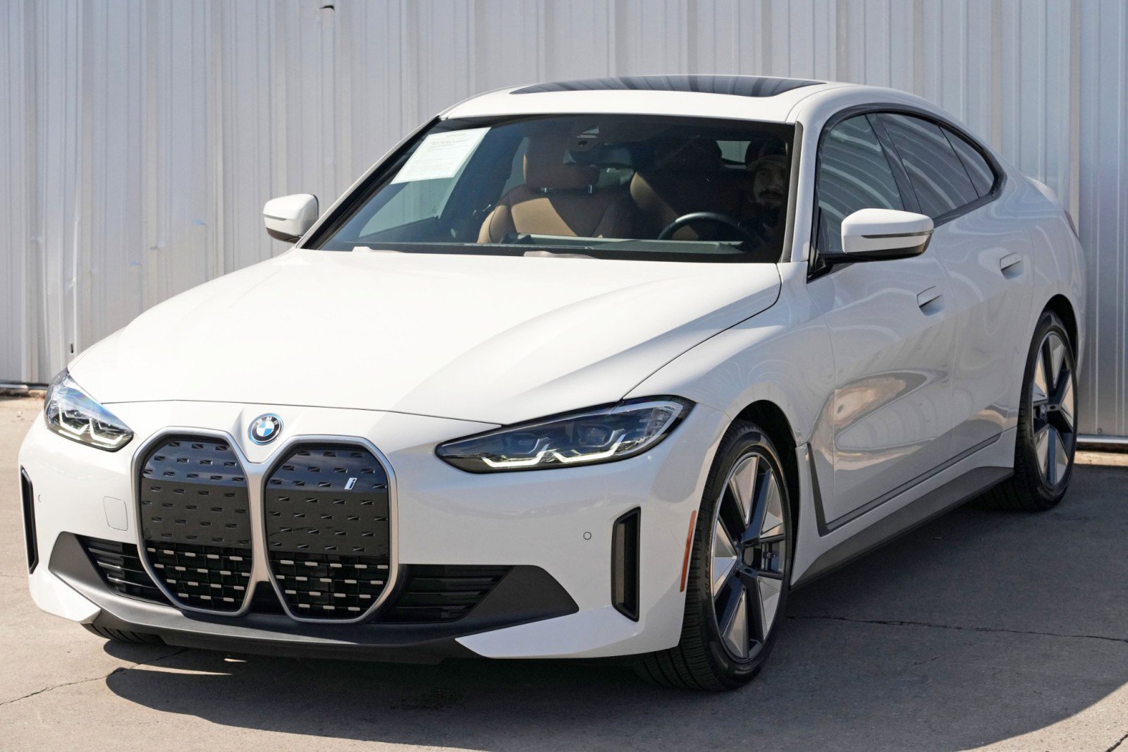 Used 2023 BMW i4 eDrive35 image 49