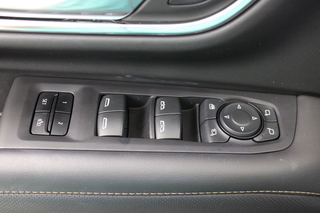 Used 2024 GMC Yukon AT4 AWD/4WD image 20