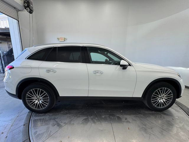 New 2026 Mercedes-Benz GLC 300 image 15