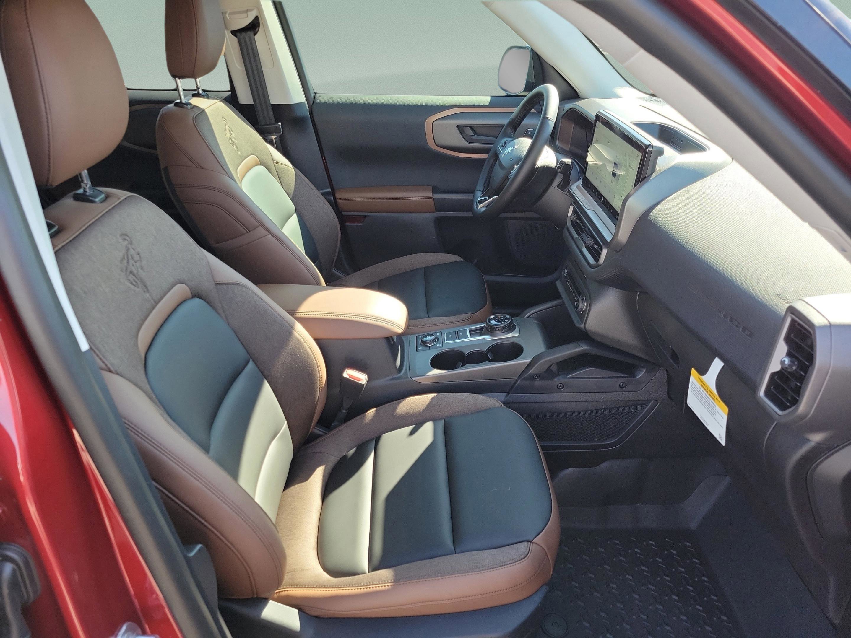 New 2025 Ford Bronco Sport Outer Banks w/ Sasquatch Outer Banks Package AWD/4WD image 10