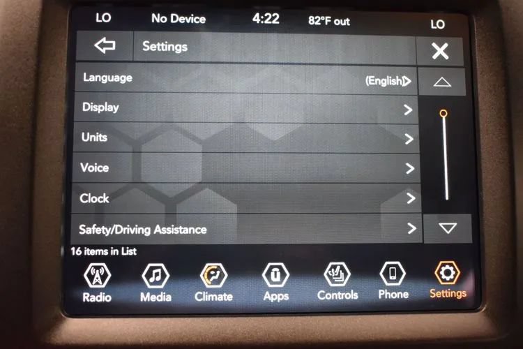 Used 2022 Jeep Cherokee Trailhawk w/ Technology Group B AWD/4WD image 30