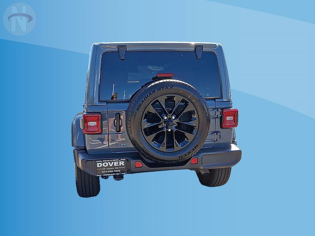 Used 2025 Jeep Wrangler Unlimited Sahara AWD/4WD image 7