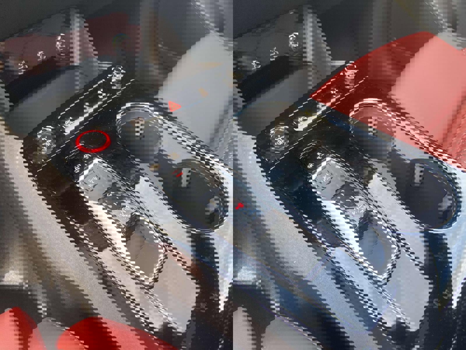 New 2025 Audi SQ6 e-tron Premium Plus image 28