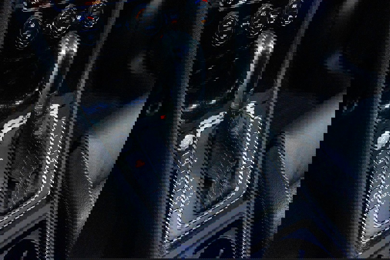 Used 2018 Volkswagen Golf 4-Door image 46