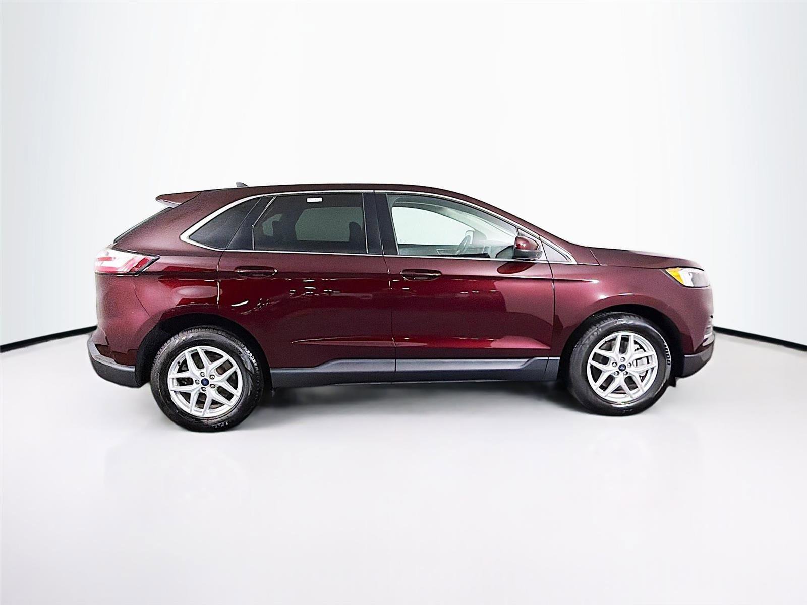 Used 2022 Ford Edge SEL AWD/4WD image 8