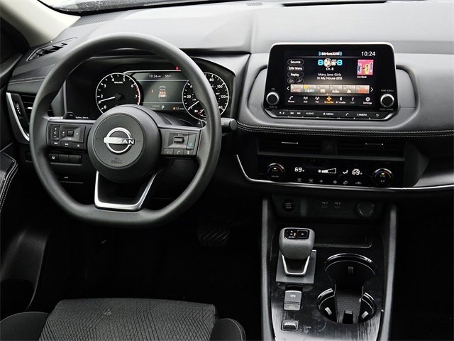 Used 2024 Nissan Rogue SV image 29