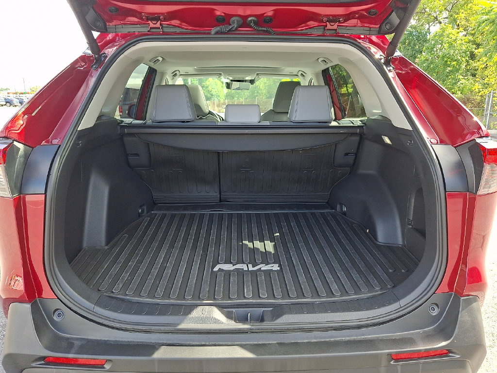 Used 2025 Toyota RAV4 XLE Premium w/ Weather Package AWD/4WD image 28