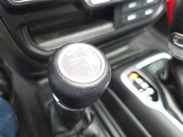 Used 2023 Jeep Wrangler Unlimited w/ Sun & Screen Package AWD/4WD image 31
