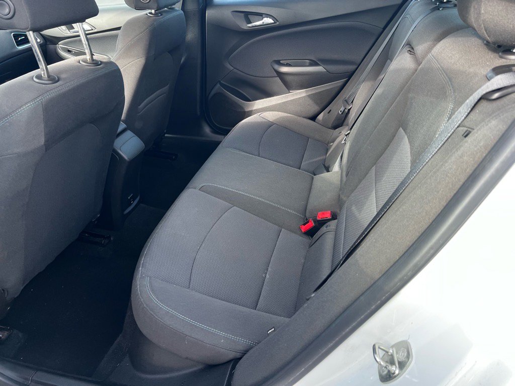 Used 2018 Chevrolet Cruze LT w/ Convenience Package image 11