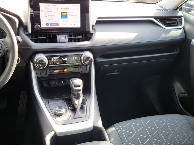 Used 2025 Toyota RAV4 XLE w/ Convenience Package image 32