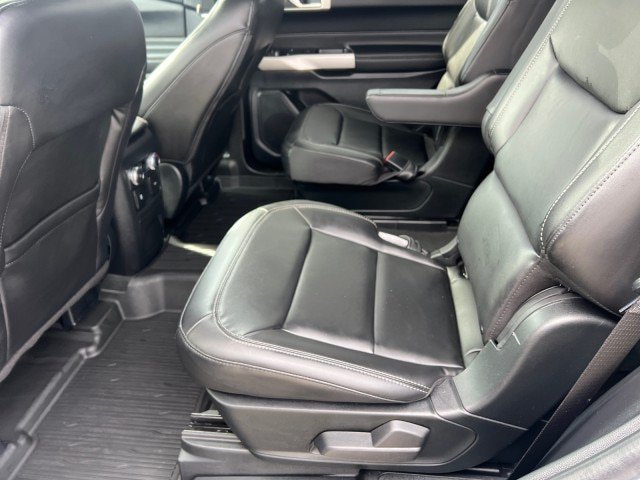 Certified 2022 Ford Explorer XLT w/ Equipment Group 202A AWD/4WD image 23