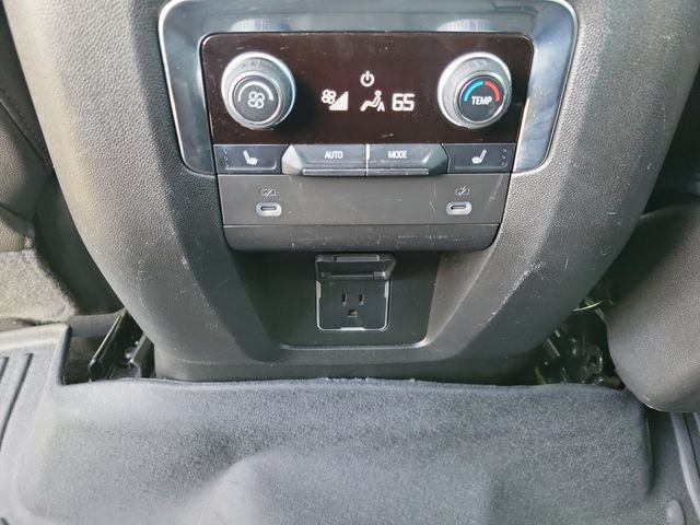 Used 2022 Chevrolet Suburban Premier AWD/4WD image 19