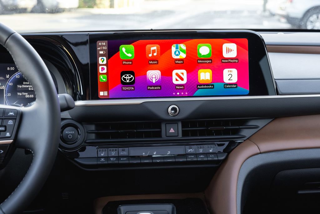 New 2026 Toyota Crown Signia image 9