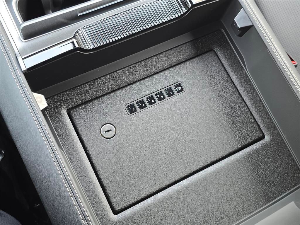 New 2026 Jeep Grand Wagoneer 4WD image 17