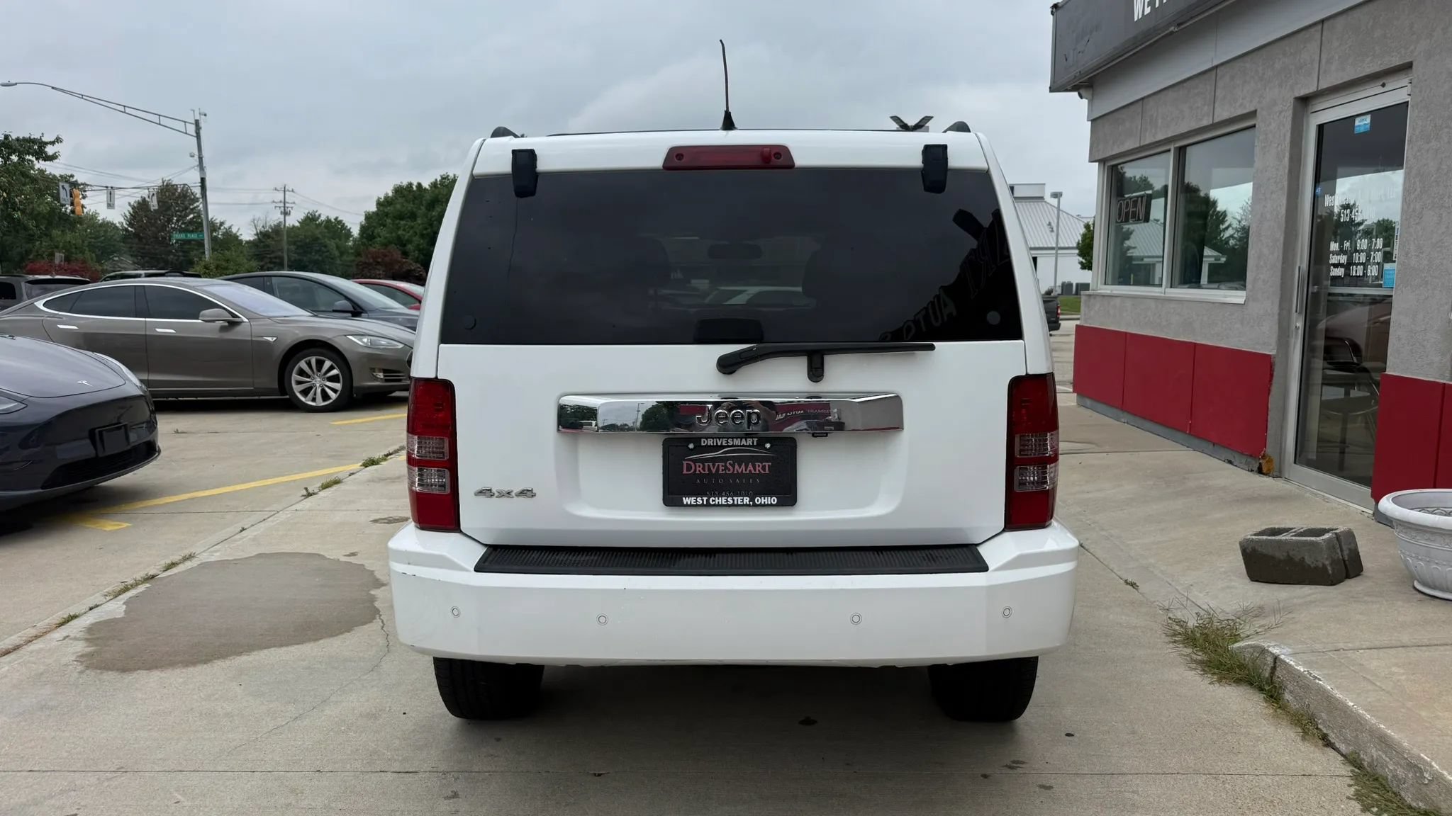 Used 2012 Jeep Liberty Sport AWD/4WD image 8