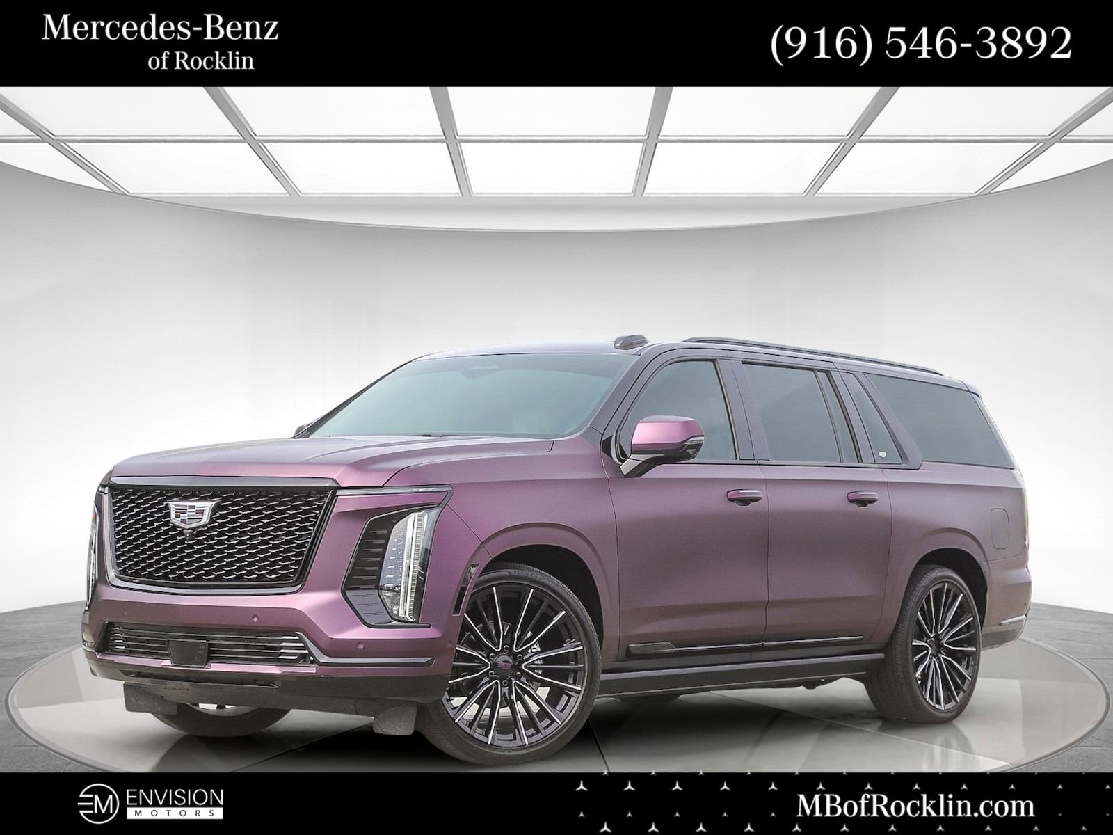 Used 2025 Cadillac Escalade ESV Sport Platinum image 1