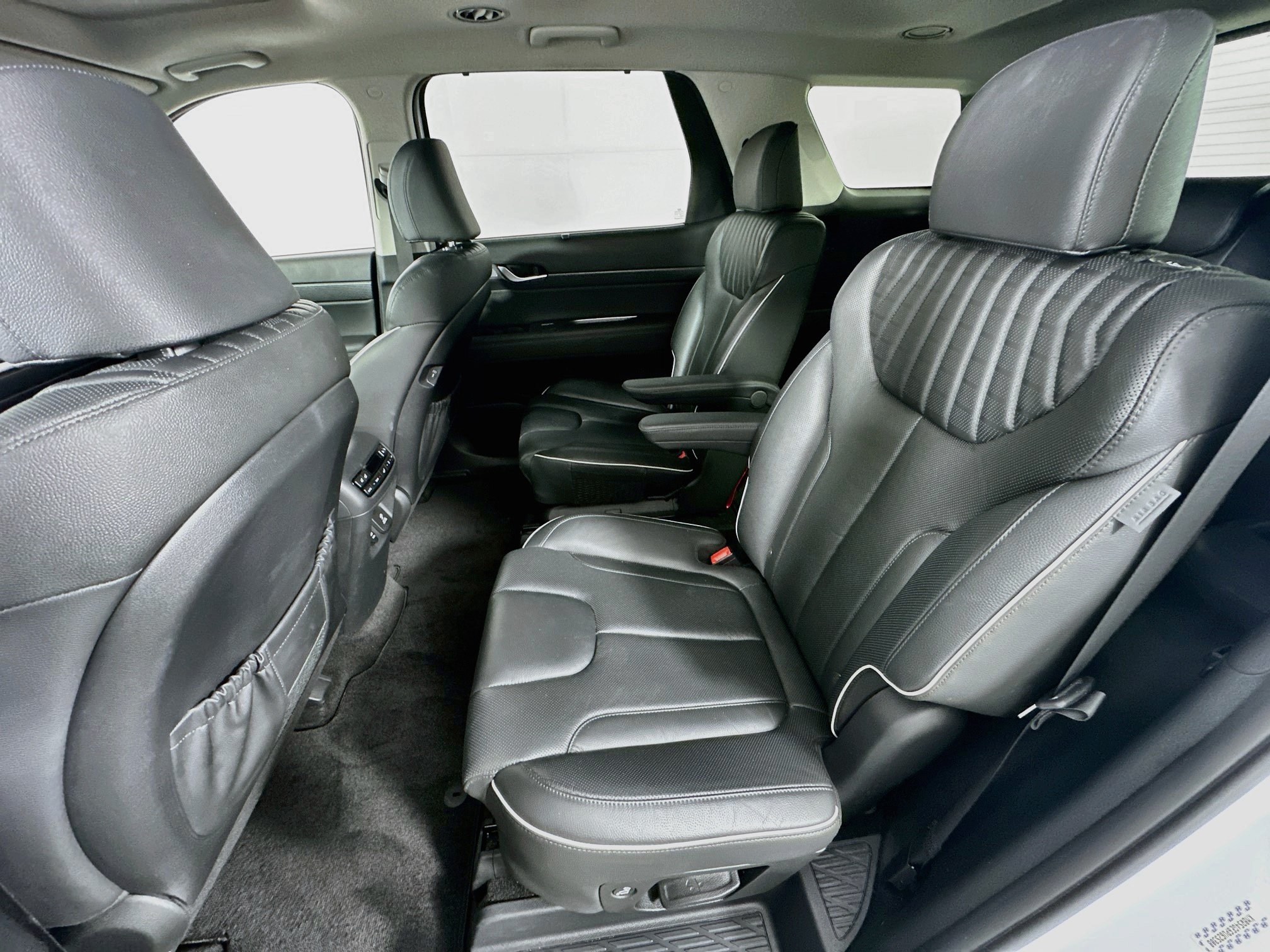 Used 2023 Hyundai Palisade Limited w/ Cargo Package FWD image 26