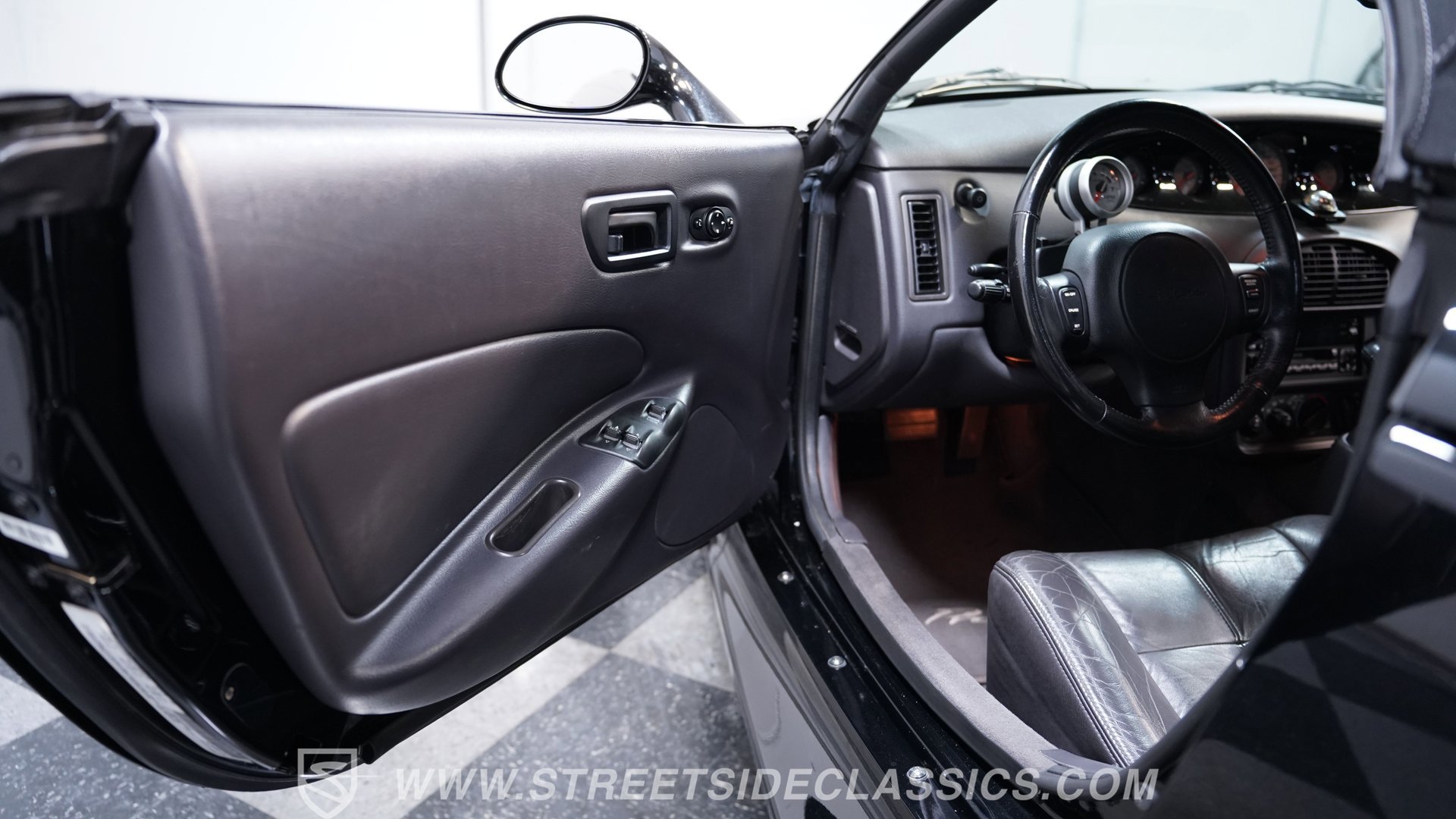 Used 1999 Plymouth Prowler RWD image 29