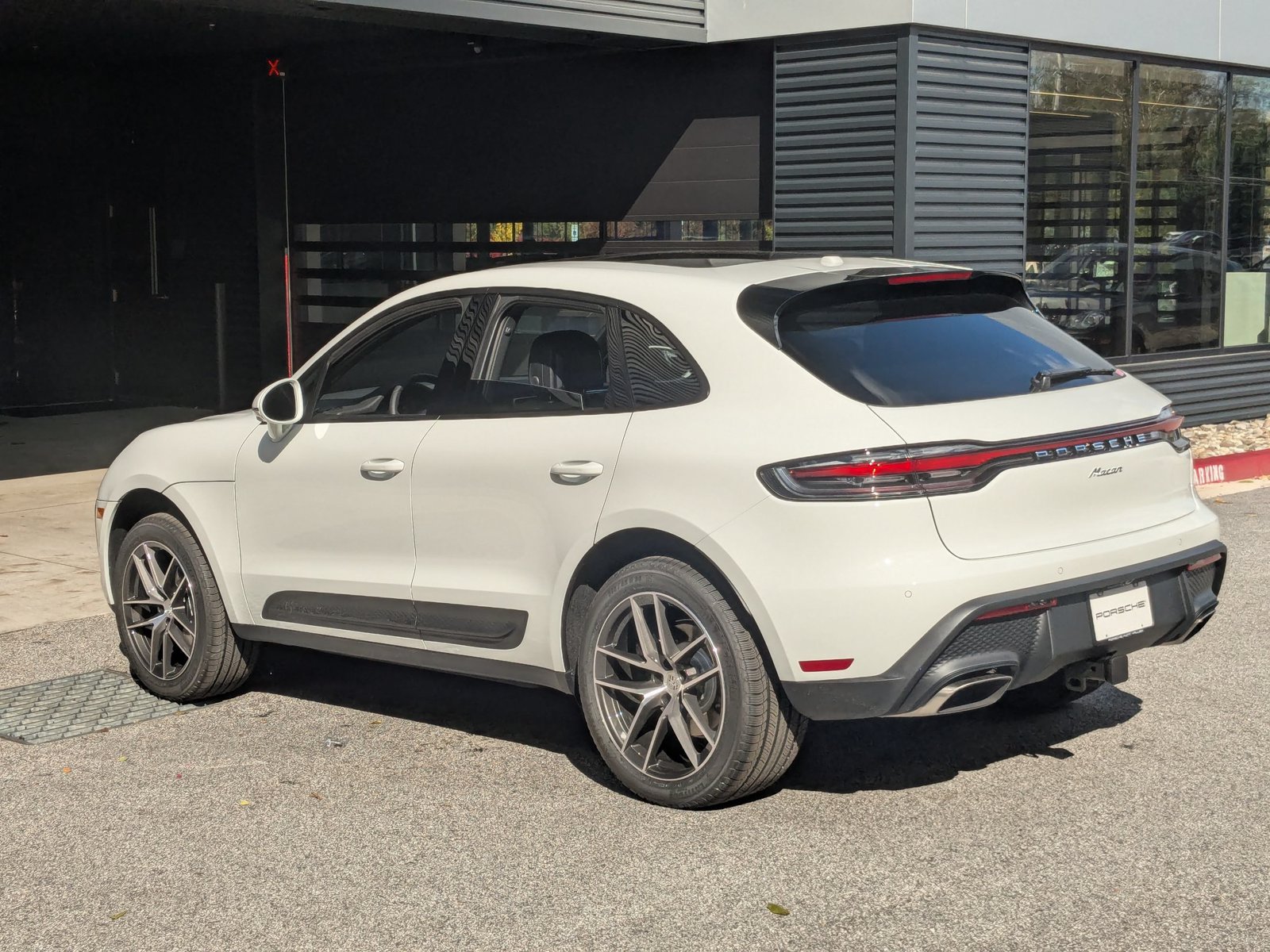 Certified 2026 Porsche Macan AWD/4WD video 3
