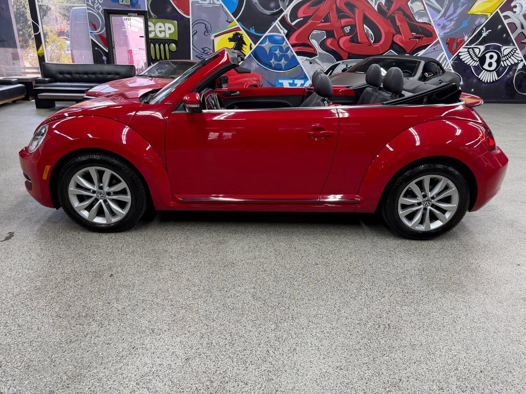 Used 2013 Volkswagen Beetle TDI FWD image 6