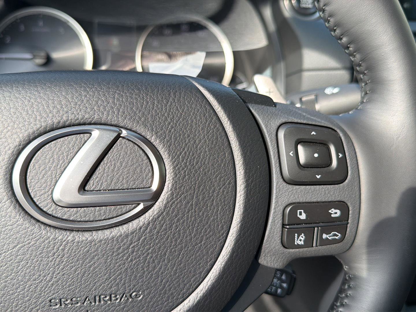 Certified 2025 Lexus IS 350 F Sport RWD image 22