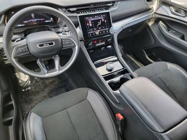 Certified 2023 Jeep Grand Cherokee L Laredo image 39