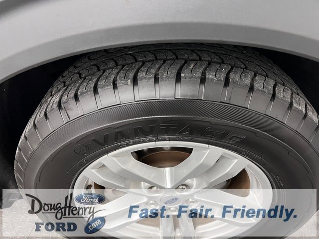 Used 2023 Ford Explorer XLT w/ Equipment Group 202A image 16