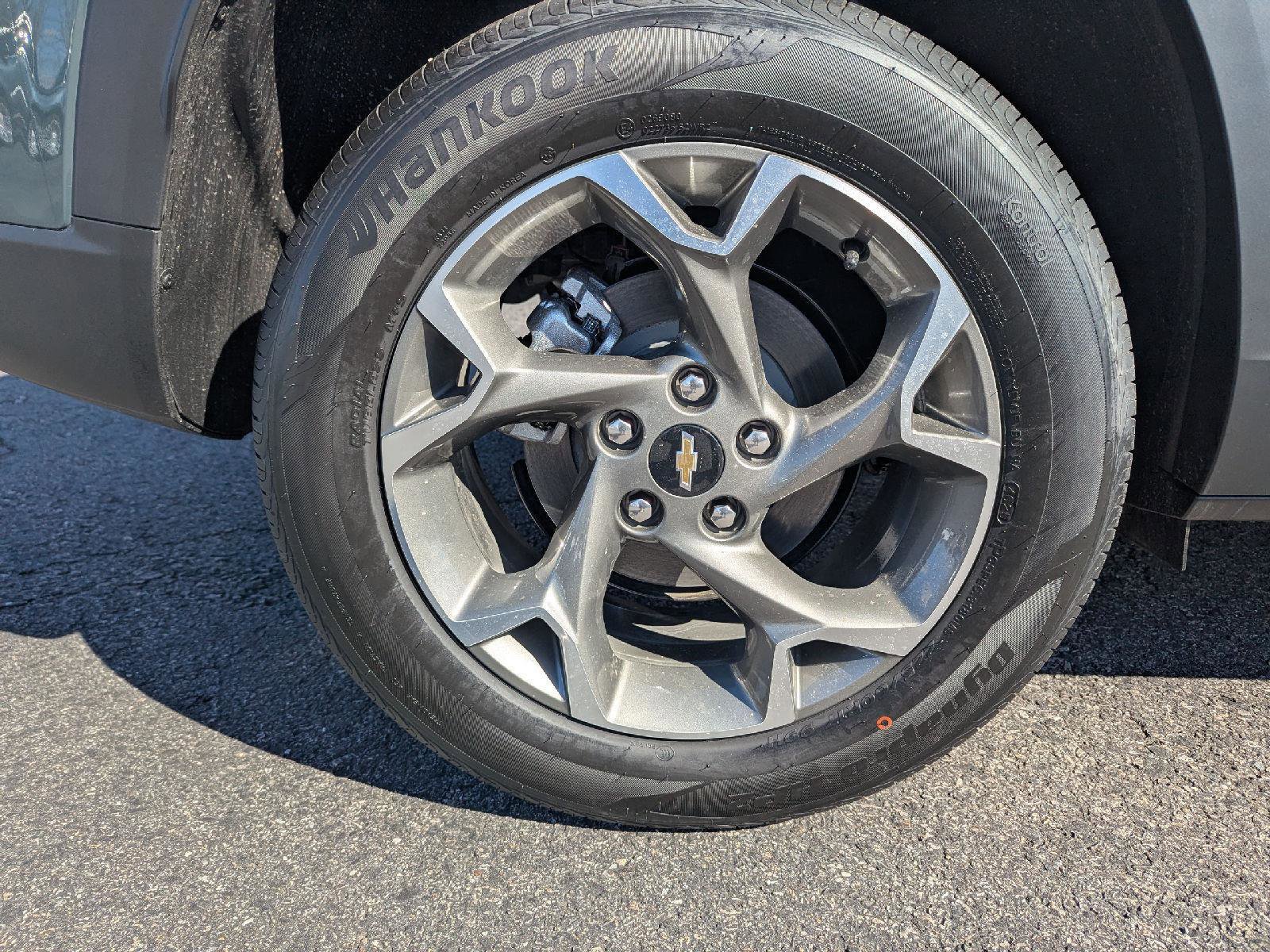 New 2026 Chevrolet Trax LT w/ Sunroof Package image 17