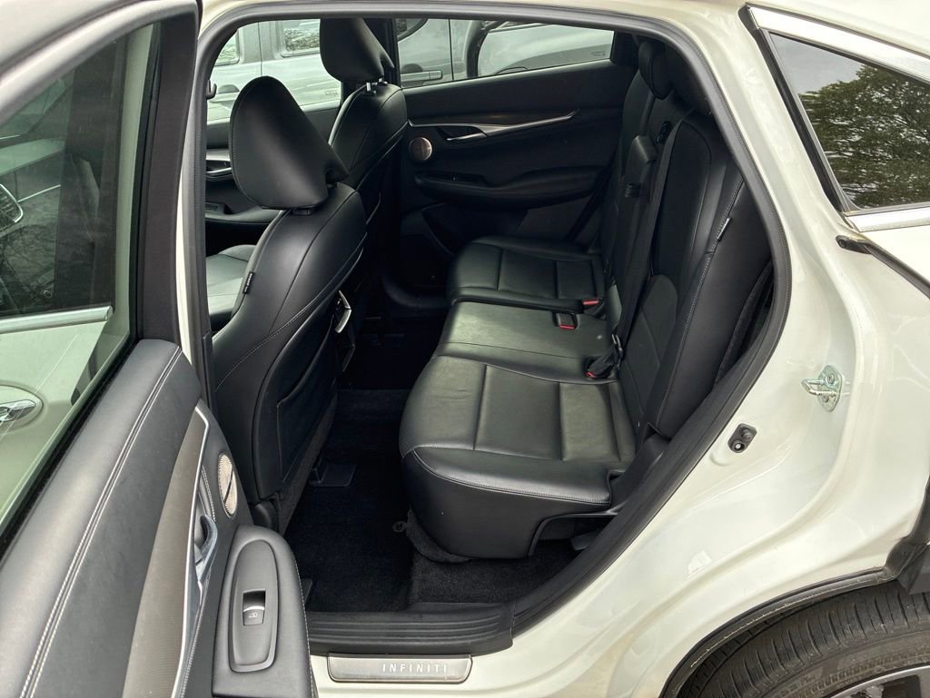 Used 2023 INFINITI QX55 Essential AWD/4WD image 10