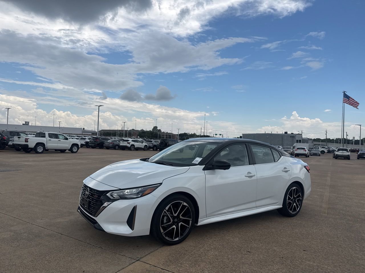 Certified 2025 Nissan Sentra SR w/ SR Premium Package FWD image 9
