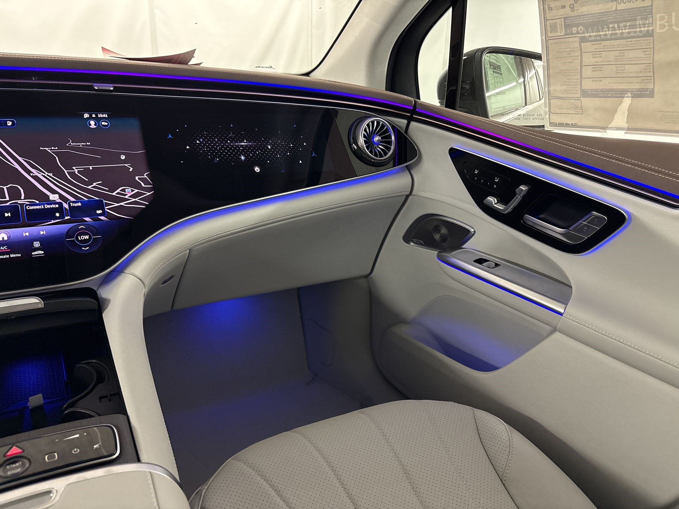 New 2026 Mercedes-Benz EQE 320 4MATIC SUV image 28