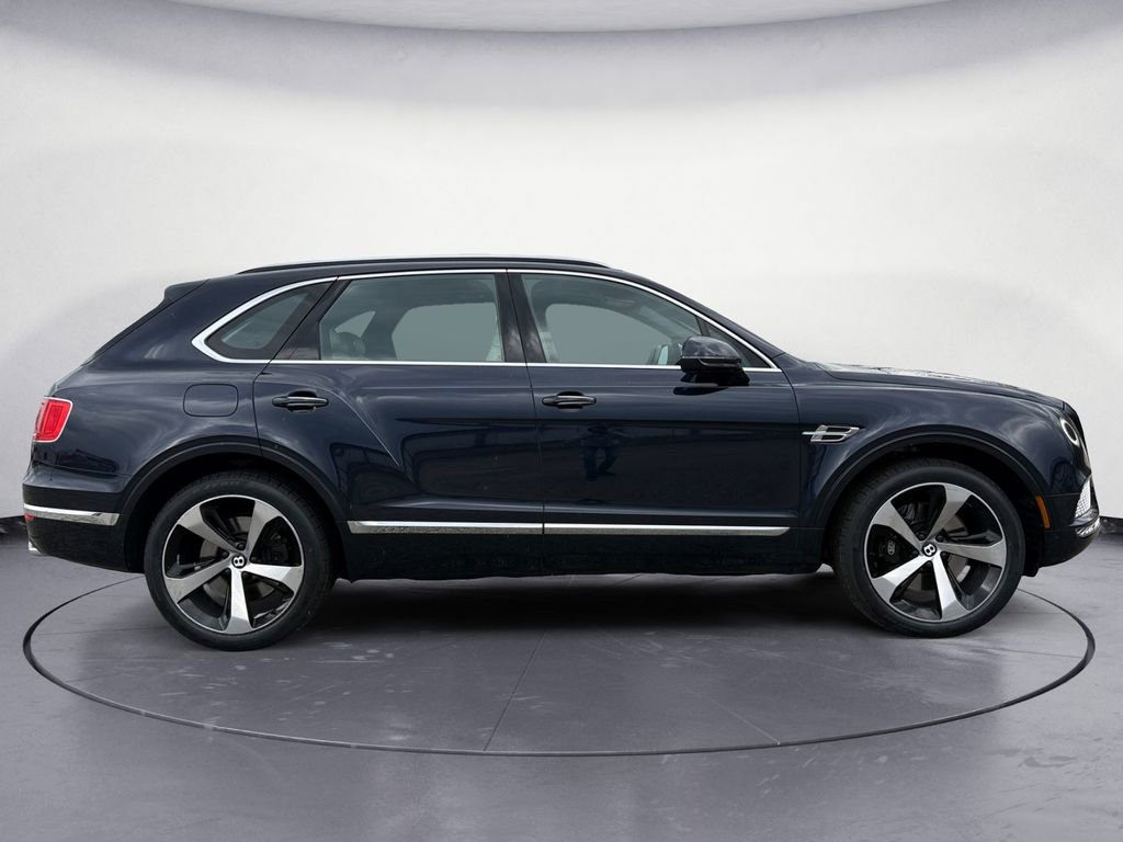 Used 2019 Bentley Bentayga AWD/4WD image 21