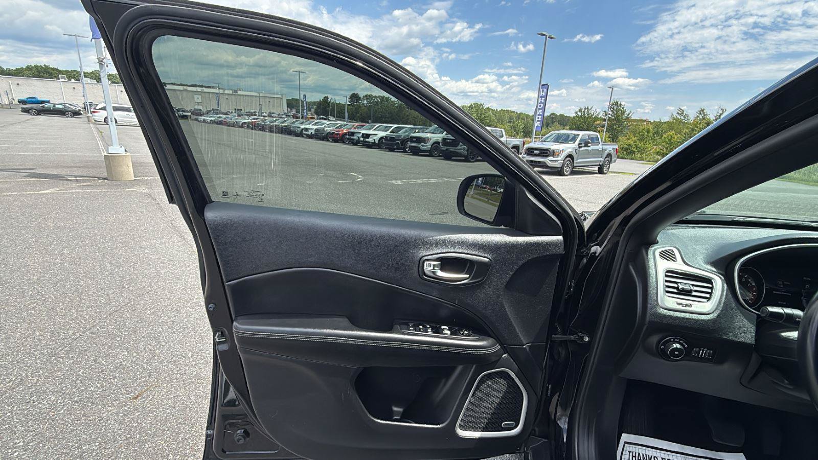 Used 2020 Jeep Compass High Altitude AWD/4WD image 25