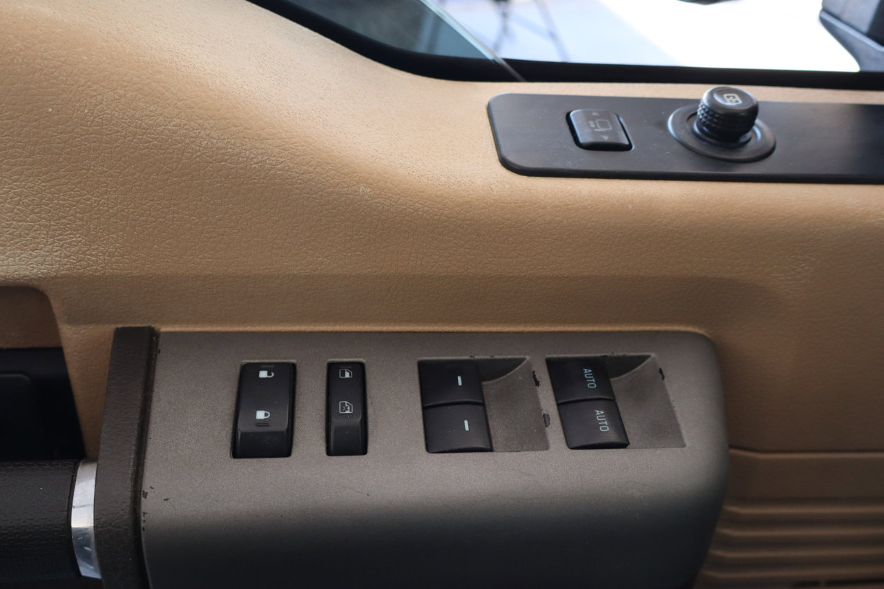 Used 2013 Ford F350 Lariat w/ FX4 Off Road Pkg image 26