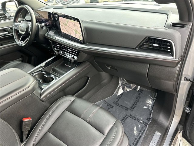 Used 2025 Chevrolet Suburban RST image 28